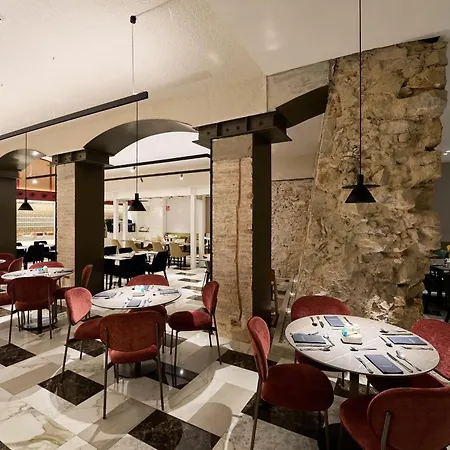 Catalonia Plaza Catalunya Otel 4*