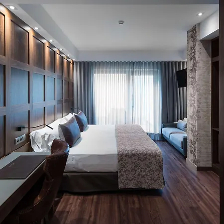 Otel Catalonia Plaza Catalunya 4*