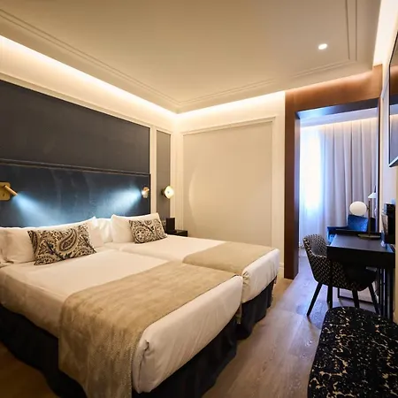 Catalonia Plaza Catalunya Otel 4*