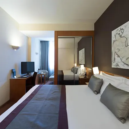 Otel Catalonia Plaza Catalunya 4*