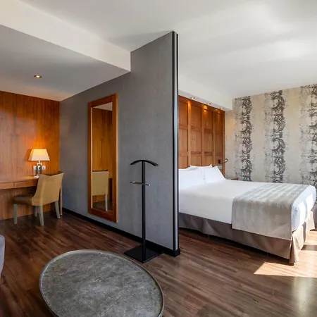 Catalonia Plaza Catalunya Hotel