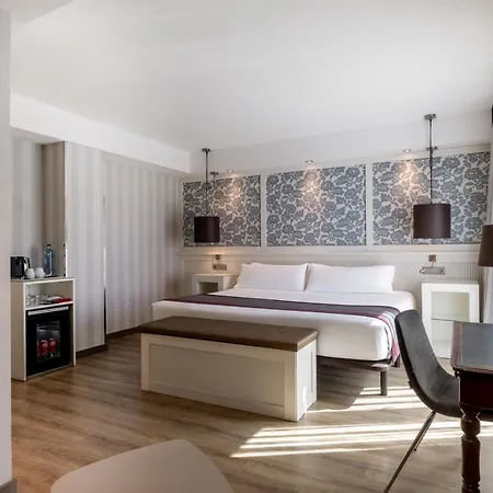 Catalonia Plaza Catalunya Hotel 4*