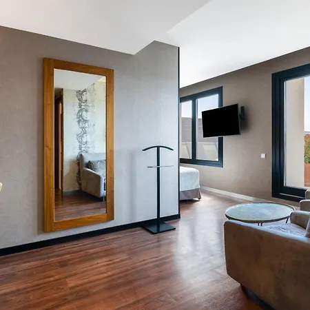 Hotel Catalonia Plaza Catalunya 4*