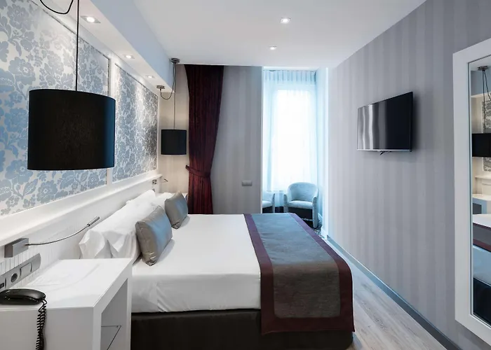Catalonia Plaza Catalunya 4*