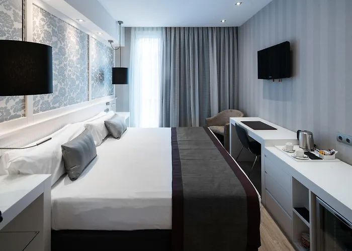 Hotel Catalonia Plaza Catalunya 4*